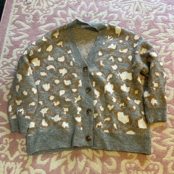 MNG Leopard Print Cardigan Sweater Gray Brown White Button Front Women's Medium - Picture 1 of 6